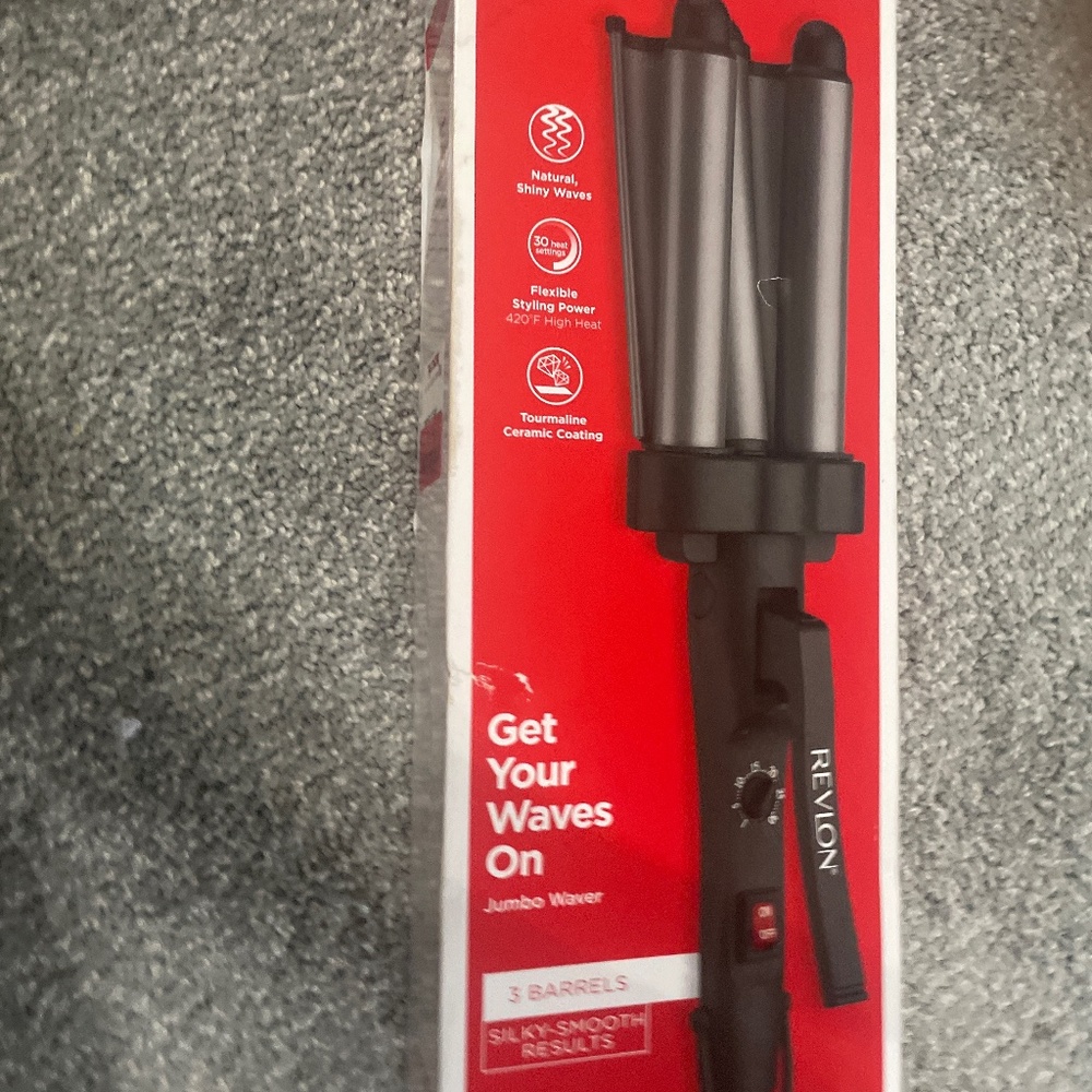 Wave curling iron